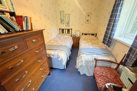 Bedroom Three to ...
