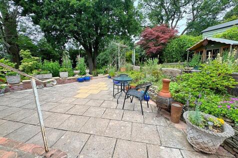 Garden Patio (1)