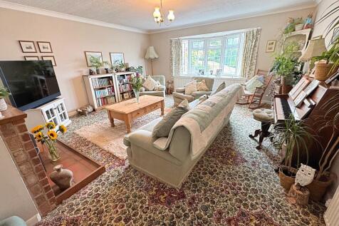 Sitting Room alt ...