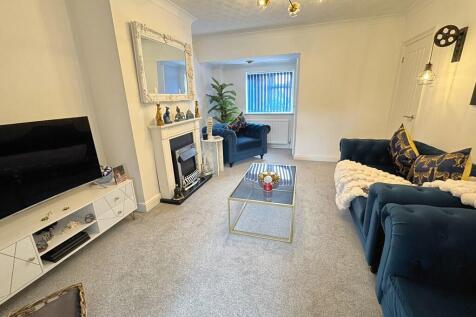 Lounge from bay