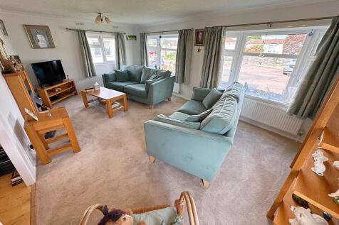 Living Room (2)
