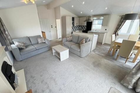 Lounge and Kitche...