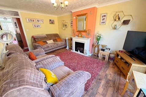 Living room to do...