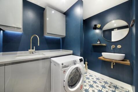 Utility/Toilet