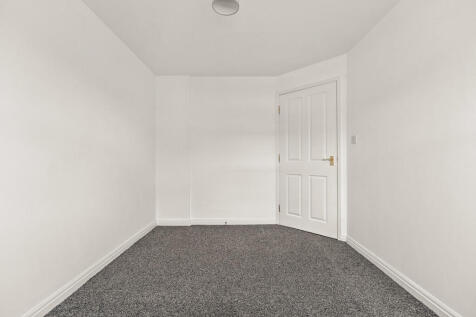 23StJamesCourt-02