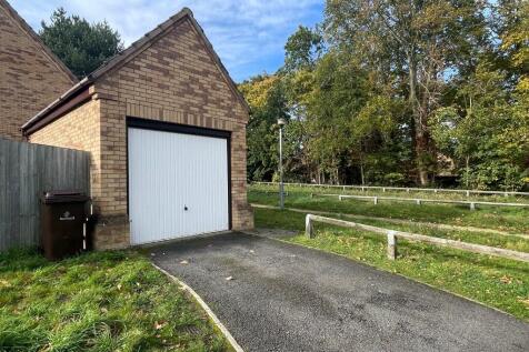 Garage &amp; driveway
