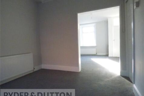 Rear Reception/Loung