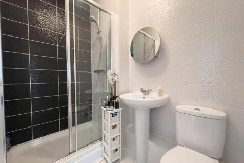 ENSUITE SHOWER ROOM