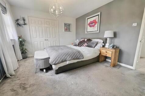 Main  Bedroom