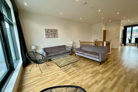 30 Mabgate House9