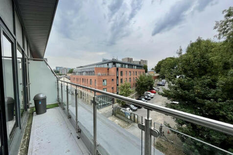 30 Mabgate House4