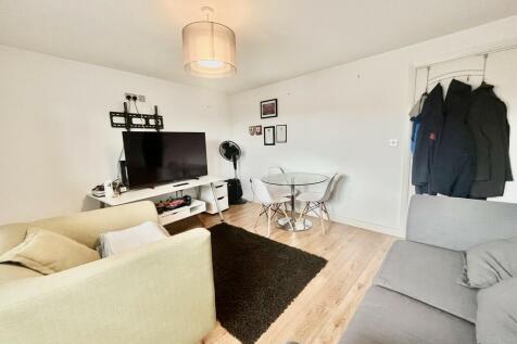 43 North Crescent...