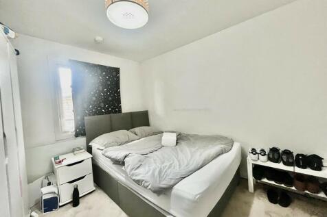 43 North Crescent...