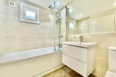 43 North Crescent...