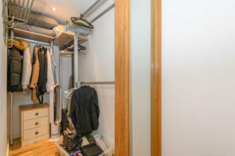 130 Robets Wharf1...