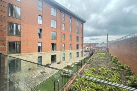 21 Leylands House4