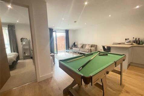 21 Leylands House7