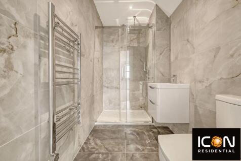 Bedroom 5 Ensuite