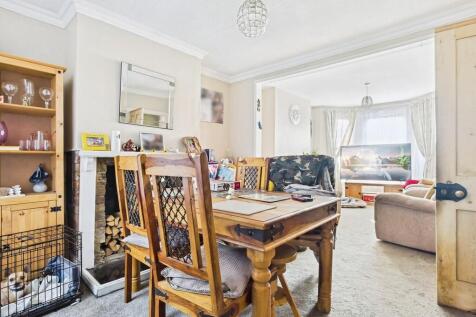 3d8b1a4a-CAM01085...