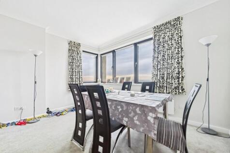 20688972-CAM01085...