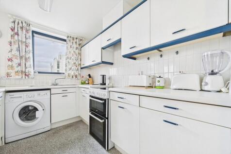 e8a9b120-CAM01085...