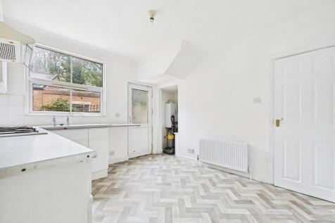 f4f7a711-CAM01085...