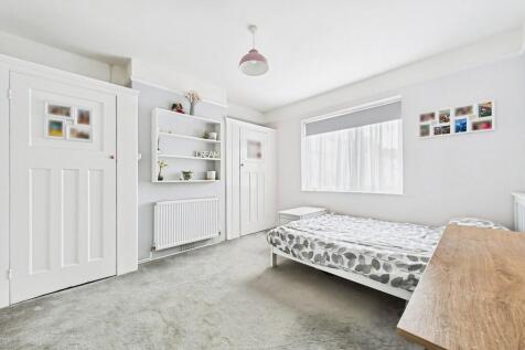 ee7f5f94-CAM01085...