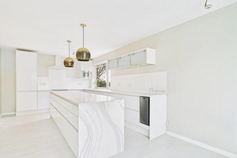 6ca8d2bf-CAM01085...