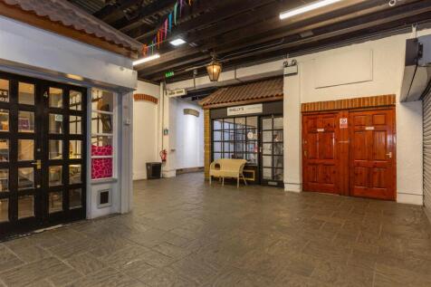 The Village Arcade, Chingford - Internals-6.jpg