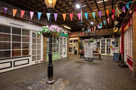 The Village Arcade, Chingford - Internals-12.jpg
