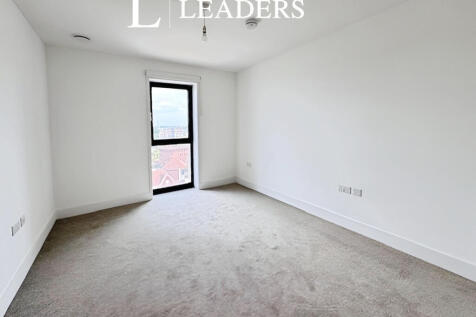 cdd6a29b-bedroom 202