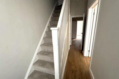 HALLWAY.jpg
