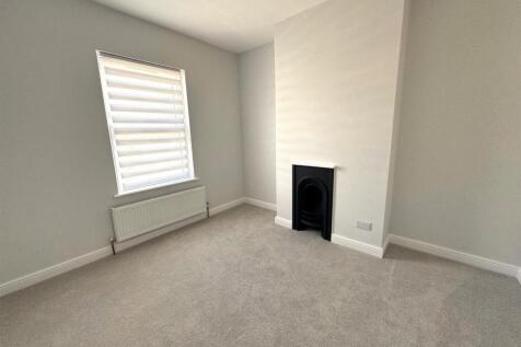 BEDROOM TWO.jpg