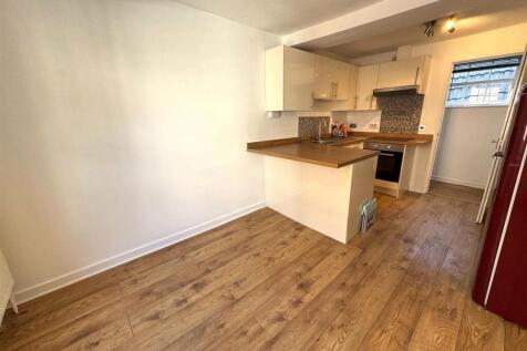 KITCHEN LOUNGE.jpg