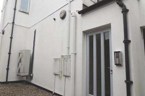 Exterior 3