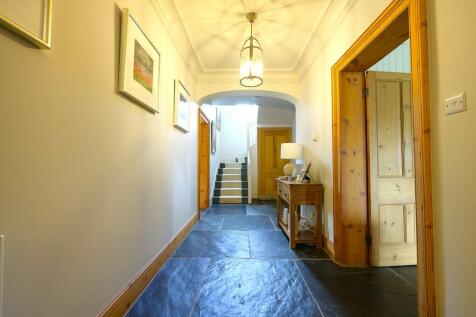 upper foxhall hou...