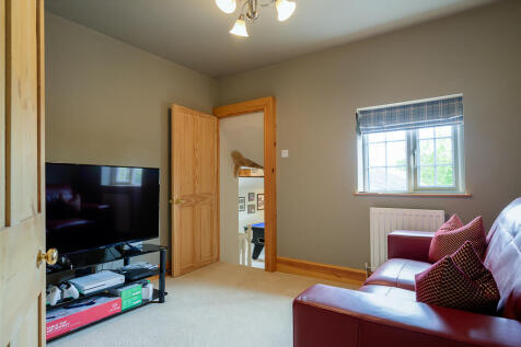 upper foxhall hou...