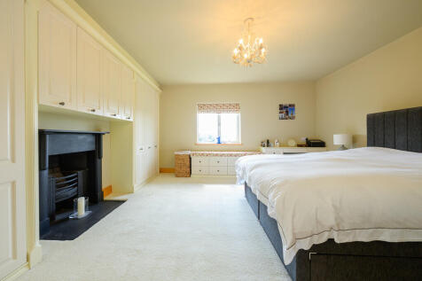 Upper Foxhall Re-...