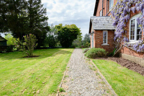 upper foxhall hou...
