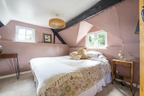Oaklands Cottage-...