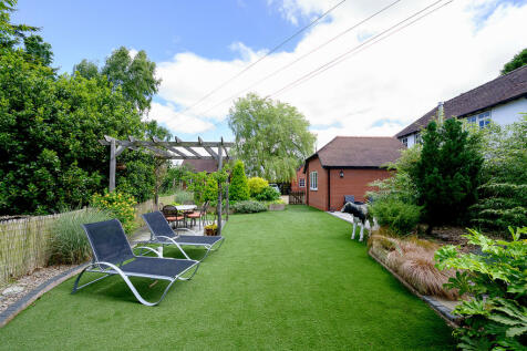 Oaklands Cottage-...