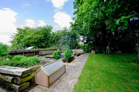 Oaklands Cottage-...