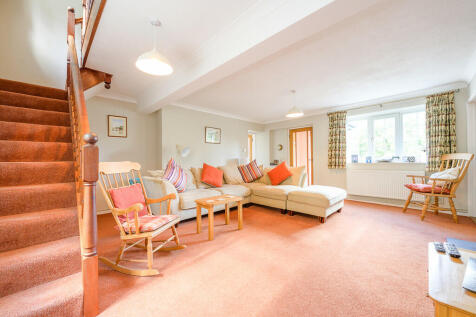 Plumtree Cottage-...