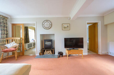 Plumtree Cottage-...