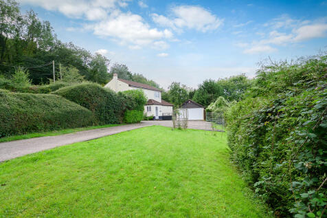 Plumtree Cottage-...