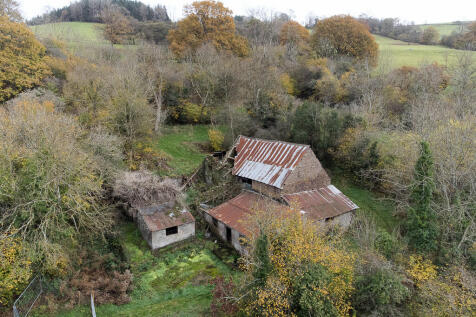 stone  barn longt...