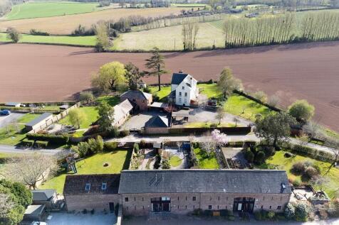 Everstone Barns-8