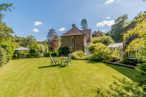 8473157-exterior0...