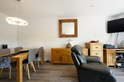 Lark Rise-5