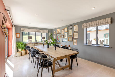 8662286-interior0...